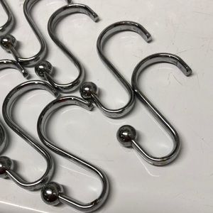 12 shower hooks